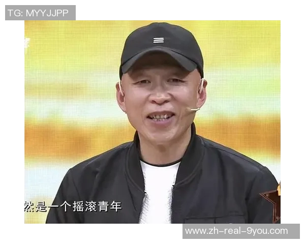 足球明星李明的妻子背后的故事与生活点滴揭秘